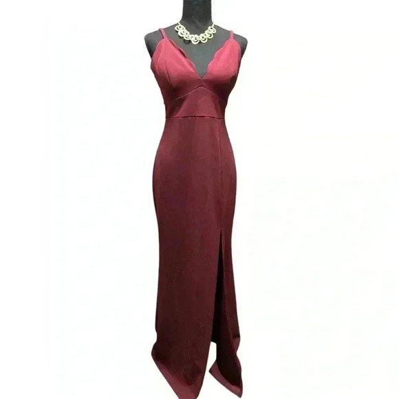👗 Burgundy Semi Formal Sexy Maxi Dress, Size 11 - Picture 2 of 5